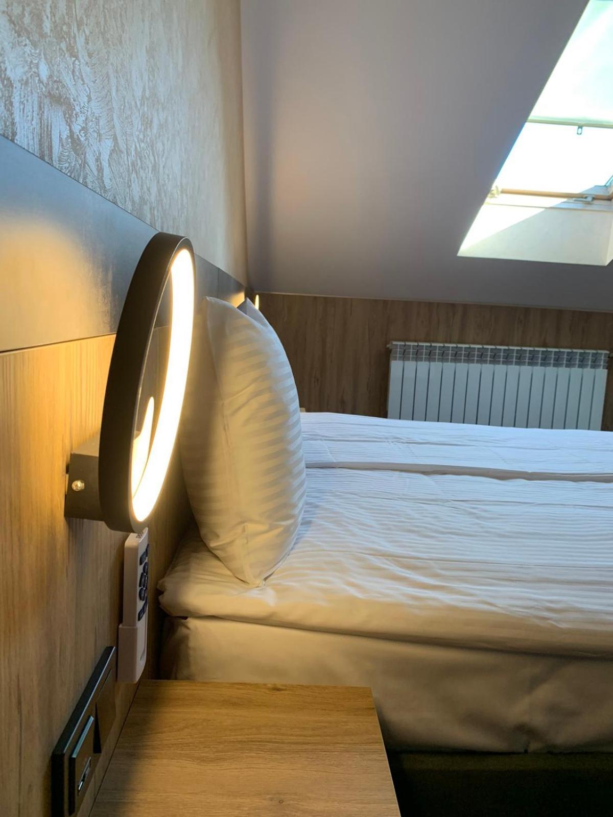 Arta City Hotel Yavoriv  Esterno foto