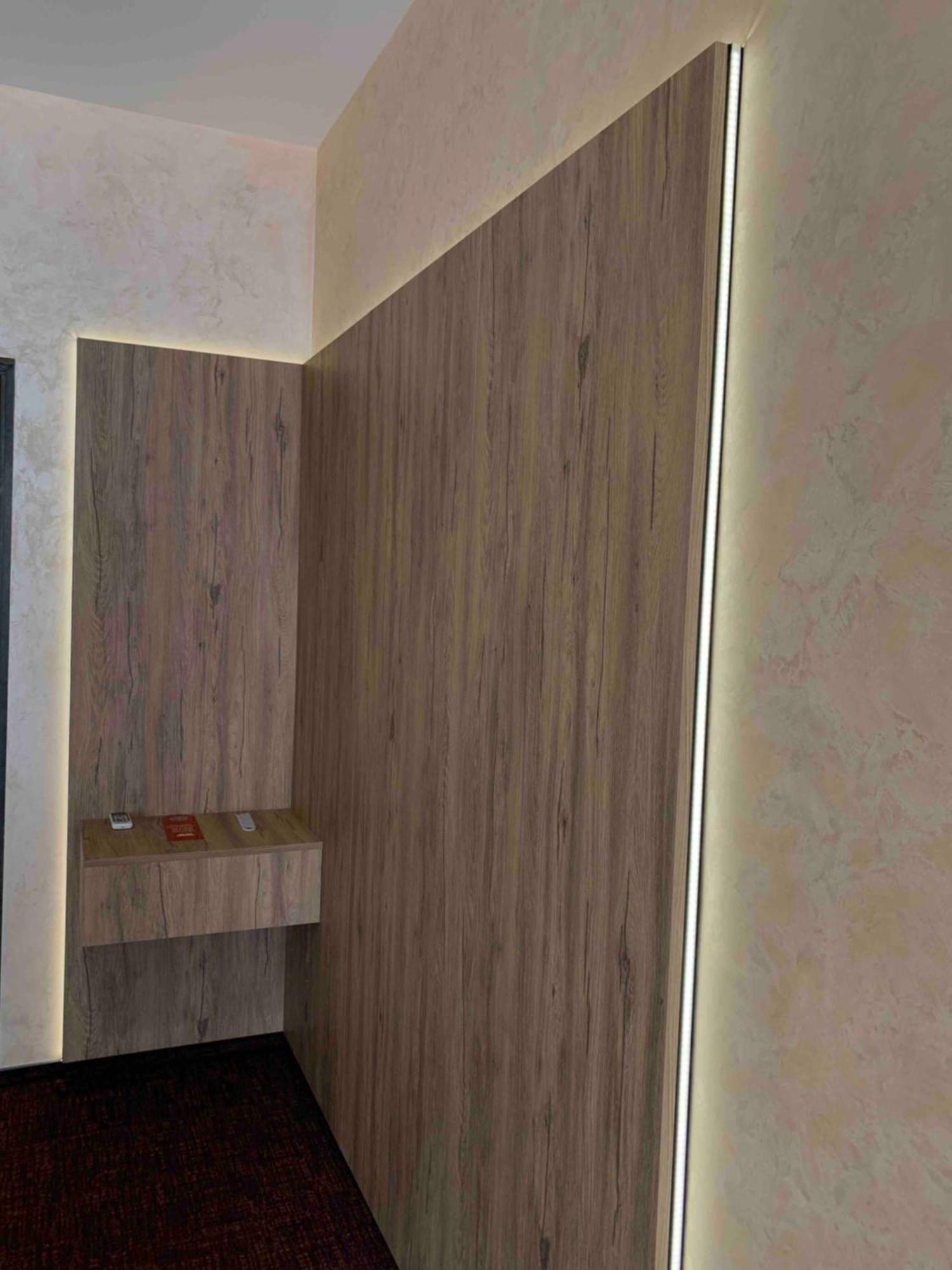 Arta City Hotel Yavoriv  Esterno foto