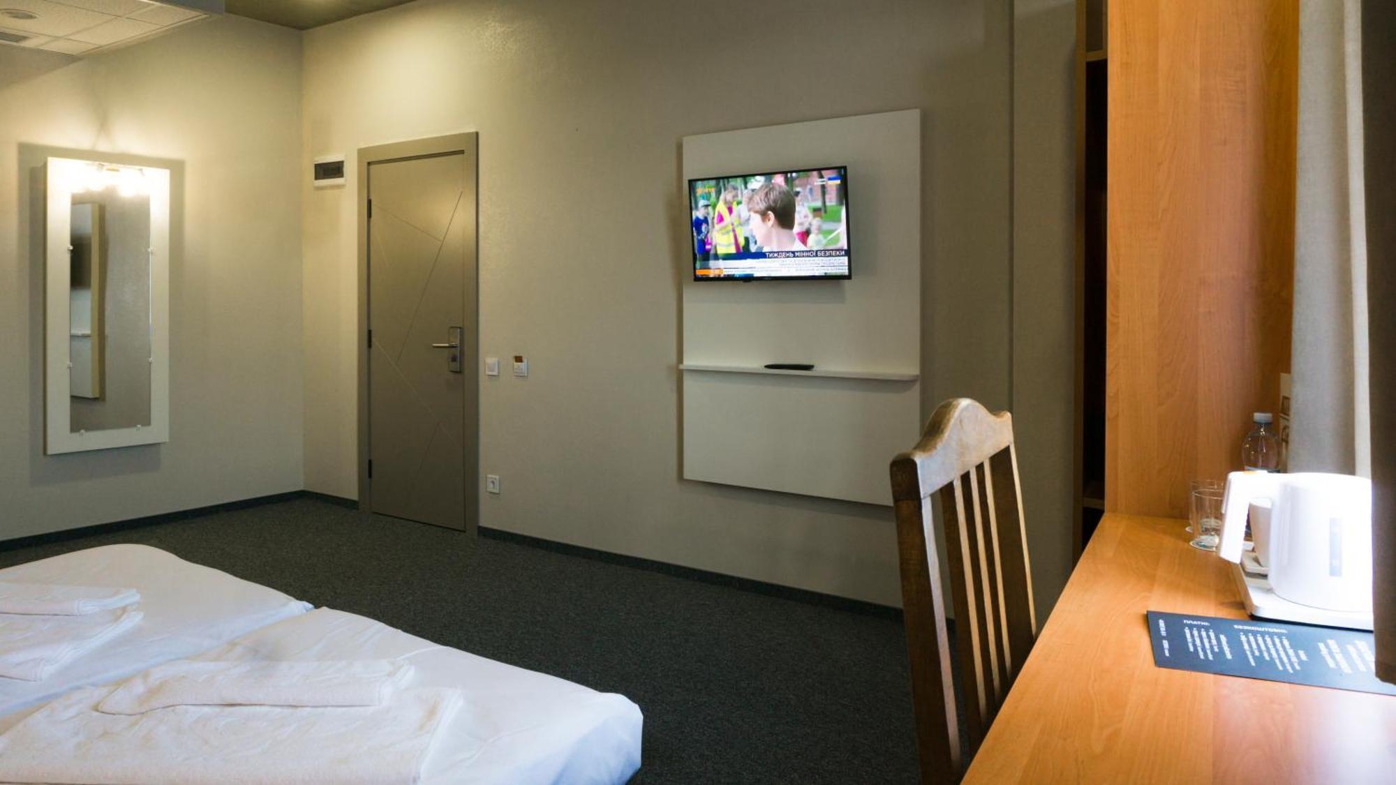 Arta City Hotel Yavoriv  Esterno foto