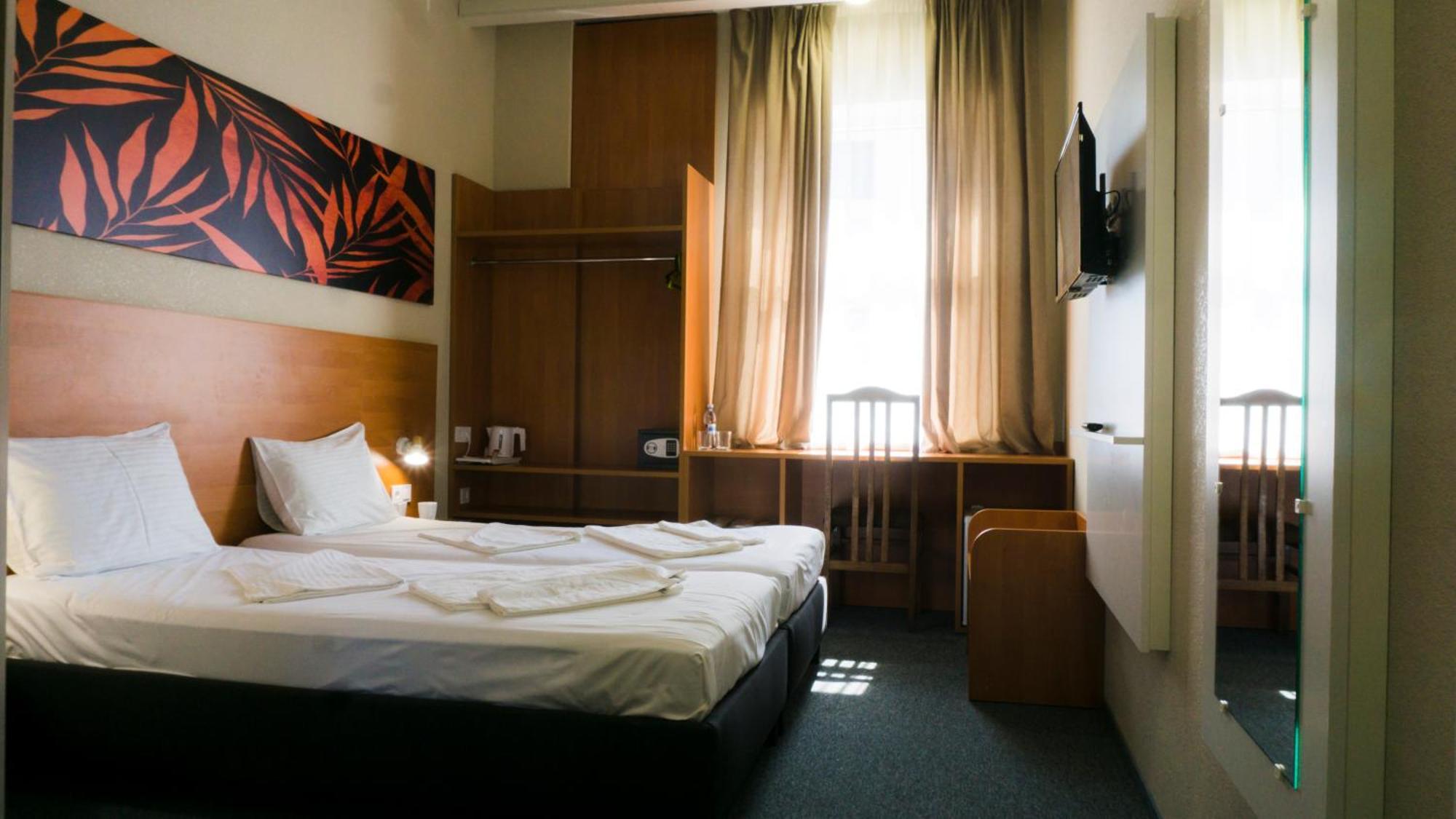 Arta City Hotel Yavoriv  Esterno foto